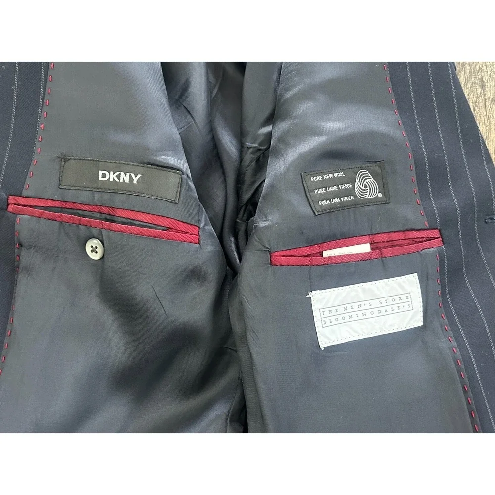 DKNY Mens Pinstripe Wool Blazer 42R Bloomingdales Canada Made Suit Jacket‎